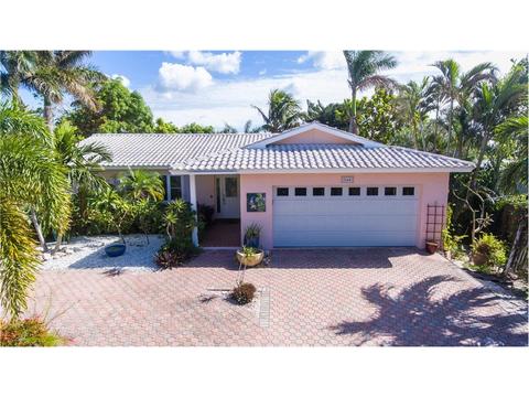560 Lyons Ln, Longboat Key, FL 34228 photo 1