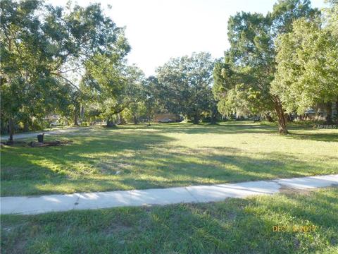 2412 15th St E, Bradenton, FL 34208 photo 1