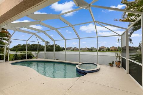 5211 60th Dr E, Bradenton, FL 34203 photo 1