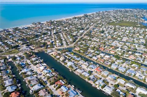 506 68th St, Holmes Beach, FL 34217 photo 1