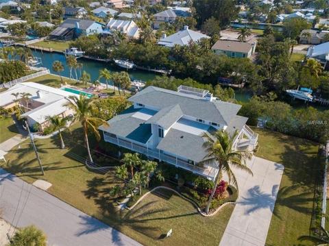 513 77th St, Holmes Beach, FL 34217 photo 1