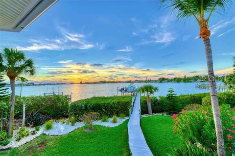 737 Eagle Point Dr, Venice, FL 34285 photo 1