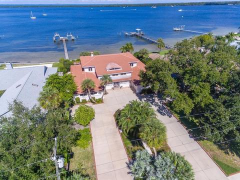7412 Riverview Dr, Bradenton, FL 34209 photo 1
