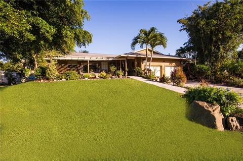 223 84th St, Holmes Beach, FL 34217 photo 1