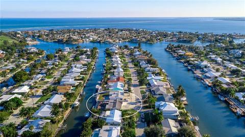 512 68th St, Holmes Beach, FL 34217 photo 1