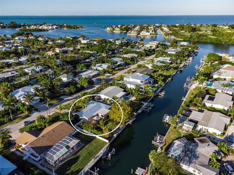 513 72nd St, Holmes Beach, FL 34217 photo 1