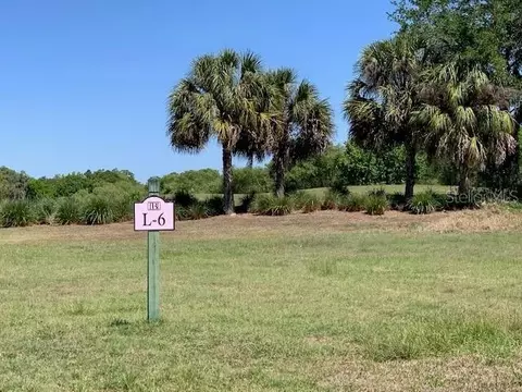 3731 Founders Club Dr, Sarasota, FL 34240