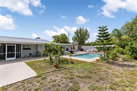 924 Harbor Dr S, Venice, FL 34285 photo 1