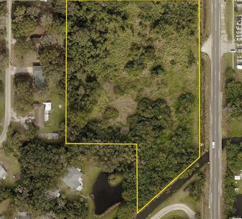 6490 15th St E, Sarasota, FL 34243