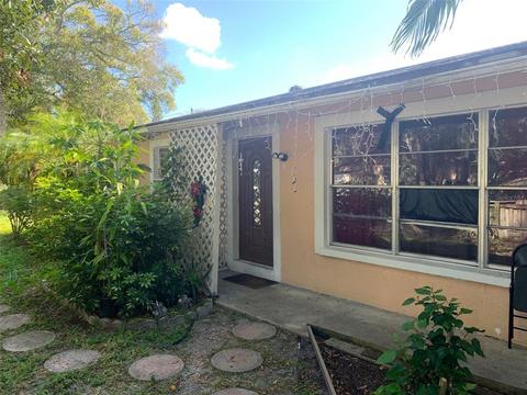 5904 12th St E, Bradenton, FL 34203 photo 1