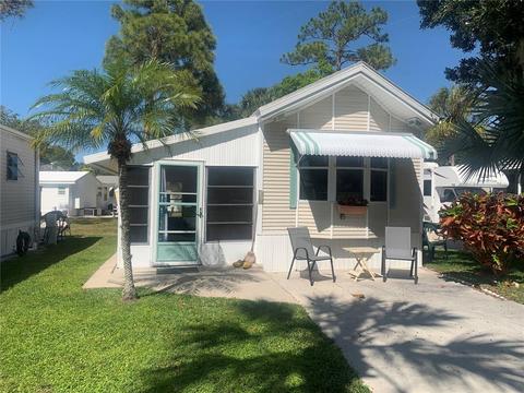 38 Crown Point Dr, Nokomis, FL 34275 photo 1