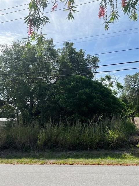 Seminole Drive, Venice, FL 34293