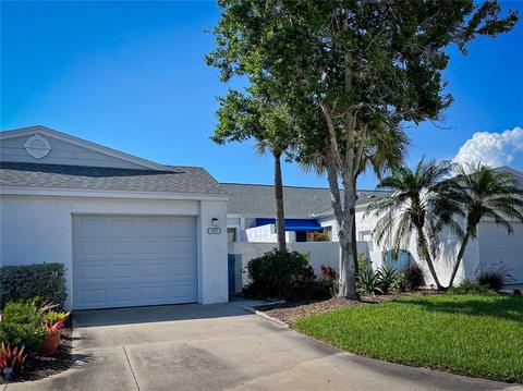 910 W Waterside Ln, Bradenton, FL 34209 photo 1