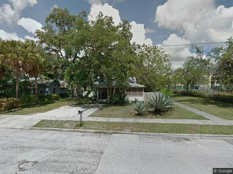 303 9th St E, Bradenton, FL 34208 photo 1