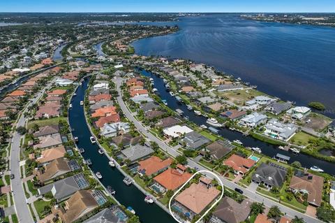 575 Fore Dr, Bradenton, FL 34208 photo 1