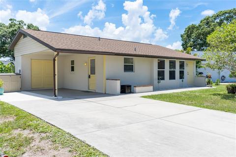 418 Pineview Dr, Venice, FL 34293 photo 1