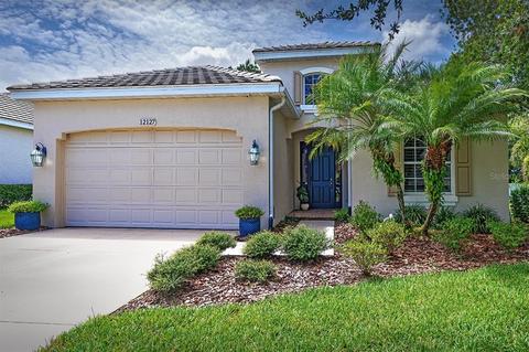 12127 Maple Ridge Dr, Parrish, FL 34219 photo 1