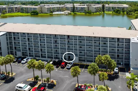3046 Lake Bayshore Dr #O106, Bradenton, FL 34205
