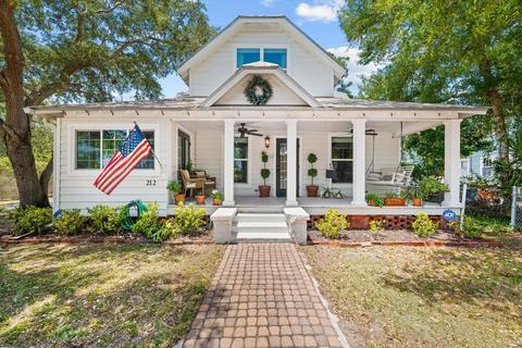 212 28th St W, Bradenton, FL 34205