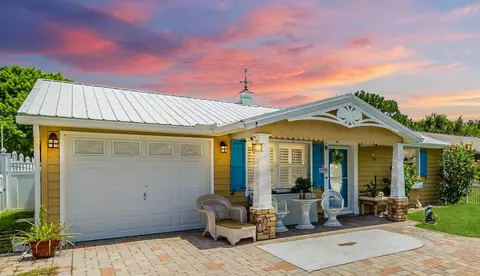 5153 Honore Ave, Sarasota, FL 34233