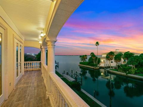 572 Halyard Ln, Longboat Key, FL 34228