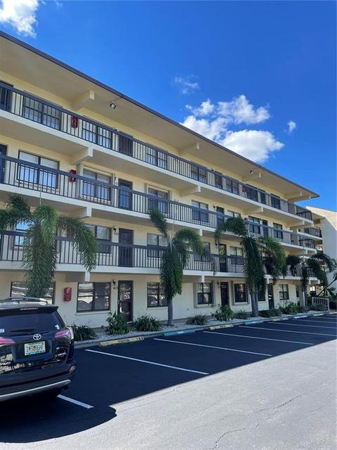 315 30th Ave W #B306, Bradenton, FL 34205