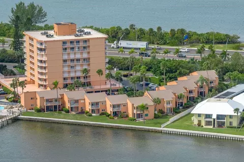 7400 Sunshine Skyway Ln S #103, Saint Petersburg, FL 33711