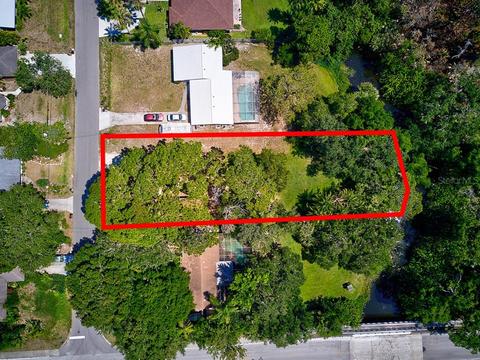 Phyliss Avenue, Sarasota, FL 34231