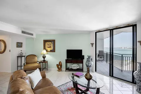 4822 Ocean Blvd #8E, Sarasota, FL 34242