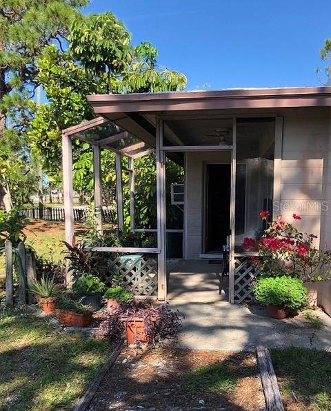 301 Aurora St E, Venice, FL 34285 photo 1