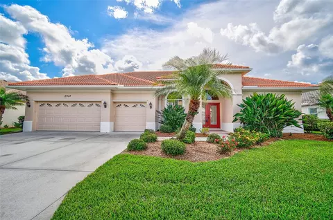 2937 Seasons Blvd, Sarasota, FL 34240