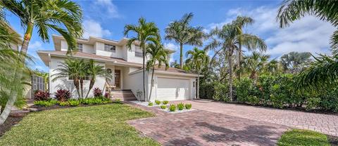 214 Island Cir, Sarasota, FL 34242
