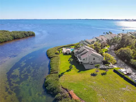 8 Tidy Island Blvd, Bradenton, FL 34210