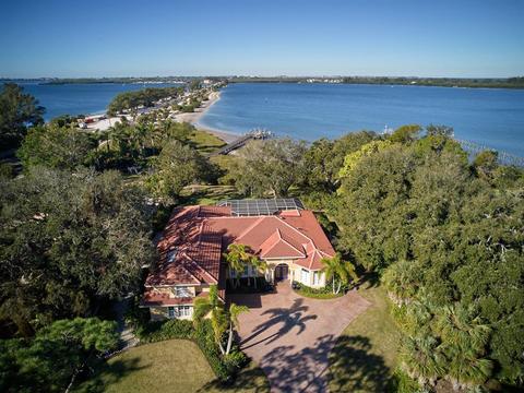 410 81st St W, Bradenton, FL 34209