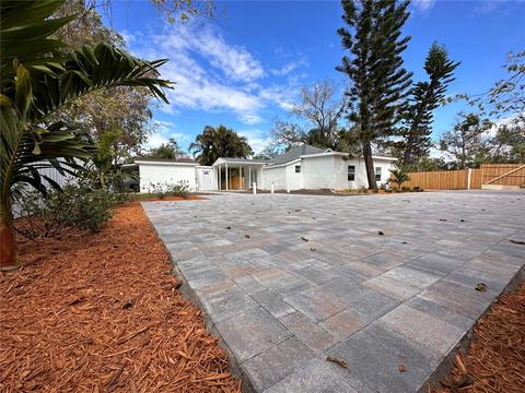 5200 16th St E, Bradenton, FL 34203