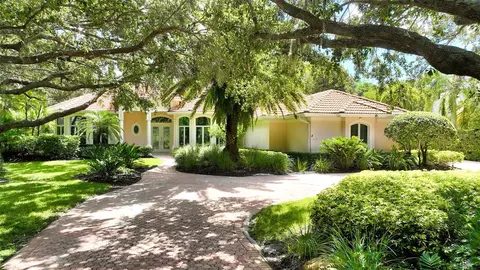 402 Macewen Dr, Osprey, FL 34229