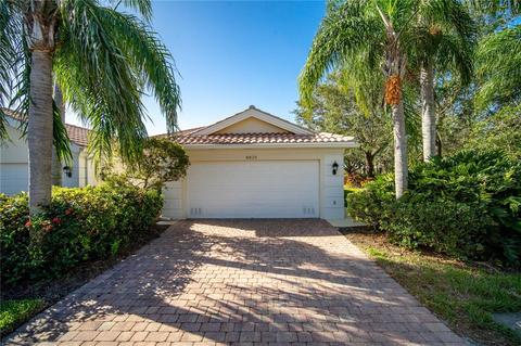 8825 Etera Dr, Sarasota, FL 34238