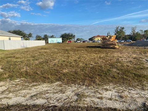 3221 SW 3rd Ter, Cape Coral, FL 33991