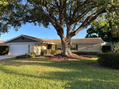 3305 Sheffield Cir, Sarasota, FL 34239