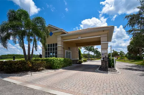 811 Fairwaycove Ln #202, Bradenton, FL 34212