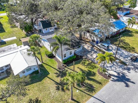 3472 Hacienda St, Sarasota, FL 34237