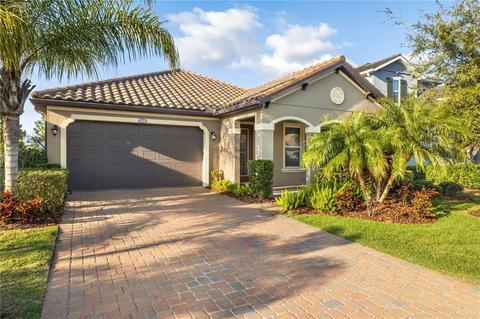 12131 Perennial Pl, Bradenton, FL 34211