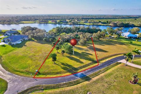 5268 River Blossom Ln, Fort Denaud, FL 33935