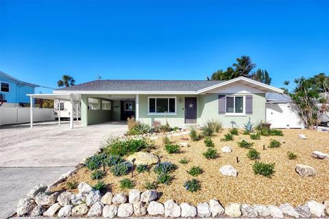 220 85th St, Holmes Beach, FL 34217