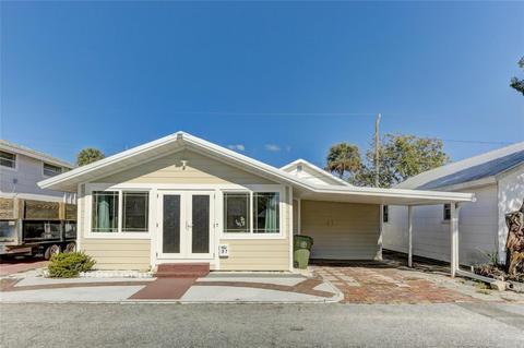 37 Braden Castle Dr, Bradenton, FL 34208