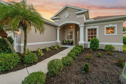 232 Dahlia Ct, Bradenton, FL 34212