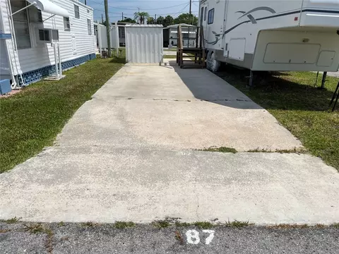 87 Michigan St, Palmetto, FL 34221