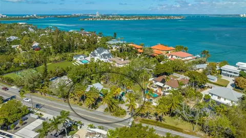831 Siesta Dr, Sarasota, FL 34242