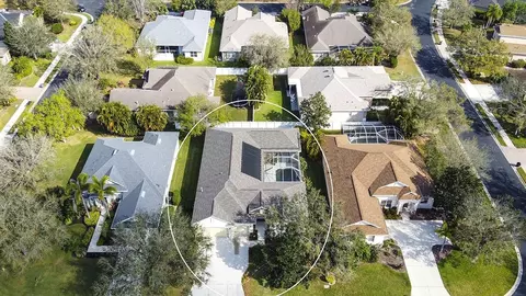 7715 Drayton Cir, University Park, FL 34201