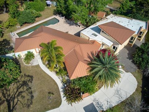 2535 Main St, Sarasota, FL 34237